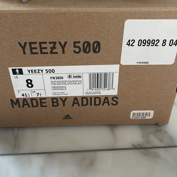 Yeezy Sneakers - Real! - Picture 3 of 4